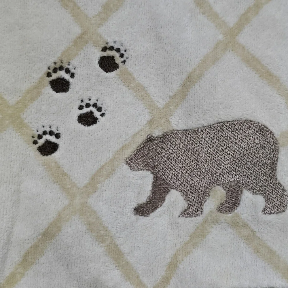 Bear Lodge Bath Towel Set Cream Rustic Cabin 2PC Saturday Knight Ltd